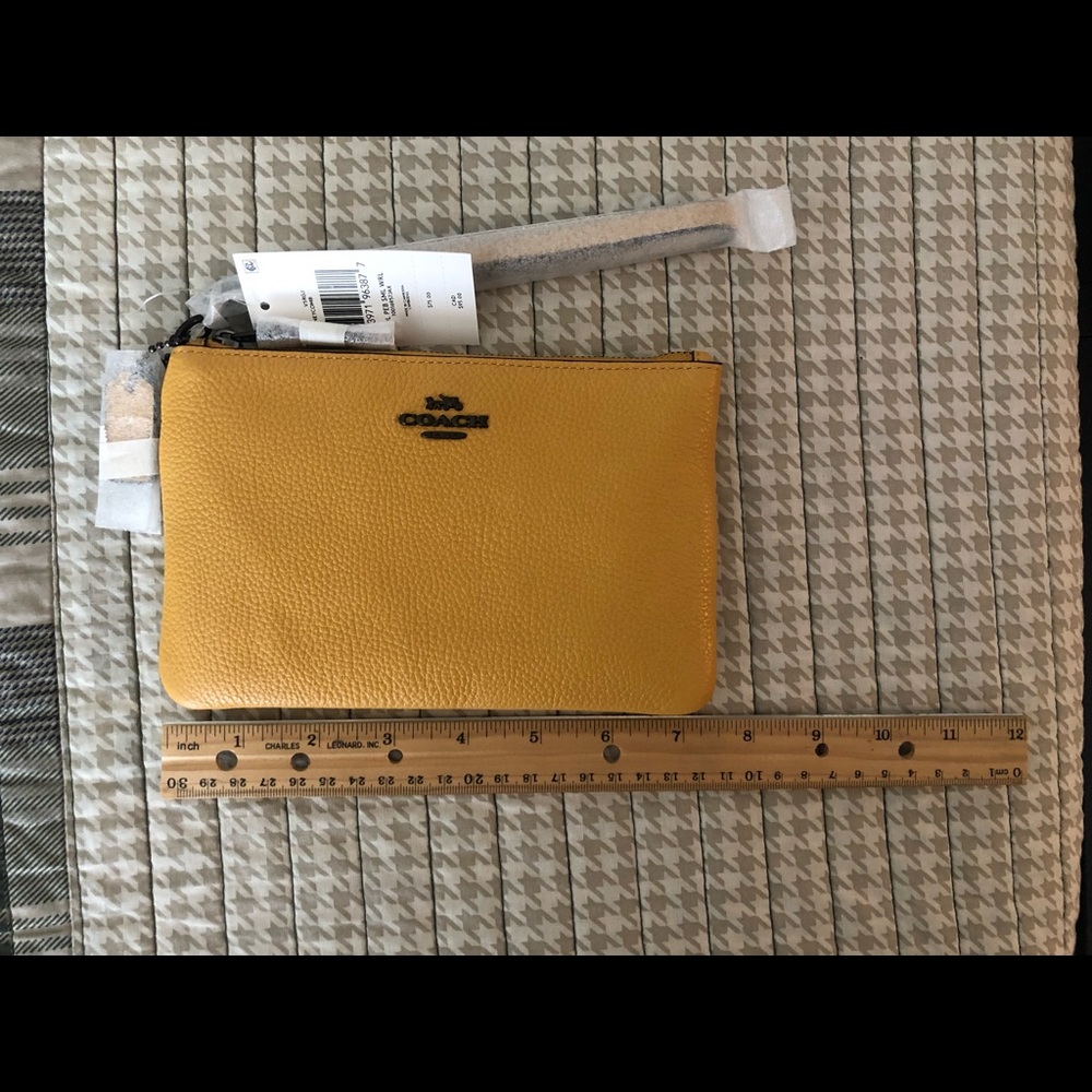 Coach wristlet, Large NWT honeycomb yellow w/pewter hardware - Picture 3 of 13